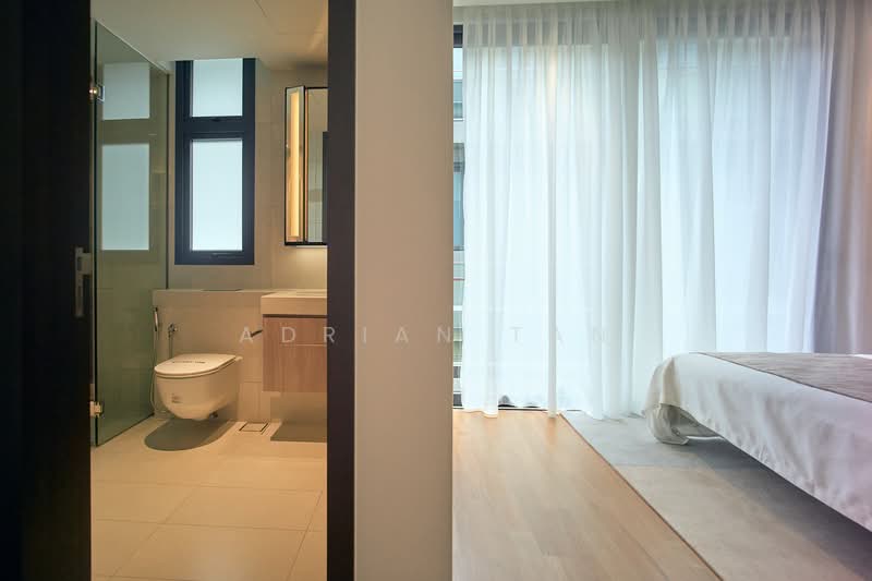 Greenbank Park Semi-Detached House For Sale at S$ 9,999,999 | PropertyGuru Singapore - Bathroom