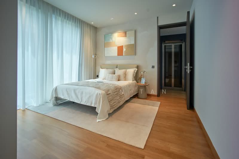 Greenbank Park Semi-Detached House For Sale at S$ 9,999,999 | PropertyGuru Singapore - Bedroom