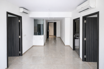 For Sale - For investors/families, 4 mins' walk to MRT. Very new 2BR convertible to 2+S or 3BR.