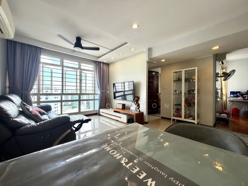 268A Compassvale Link HDB Flat For Sale at S$ 748,000 | PropertyGuru Singapore - Living Room