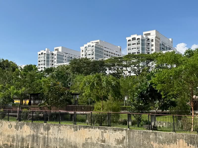 78 Lorong Limau HDB Flat For Sale at S$ 998,888 | PropertyGuru Singapore - PCN doorstairs