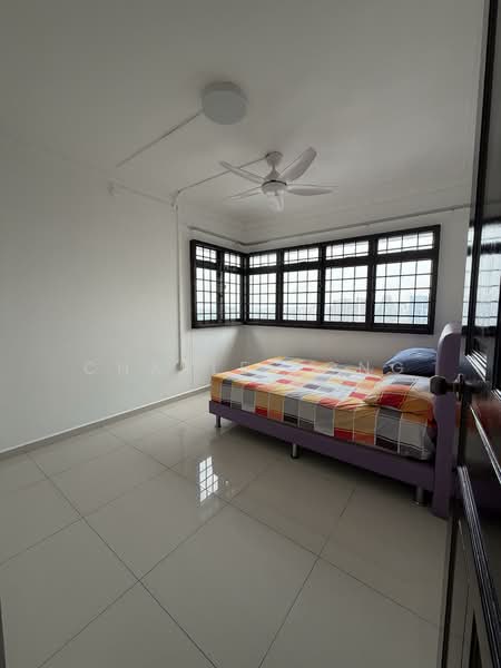 353 Ang Mo Kio Street 32 HDB Flat For Sale at S$ 1,000,000 | PropertyGuru Singapore - Bedroom