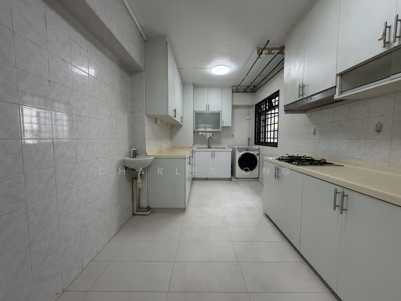 353 Ang Mo Kio Street 32 HDB Flat For Sale at S$ 1,000,000 | PropertyGuru Singapore
