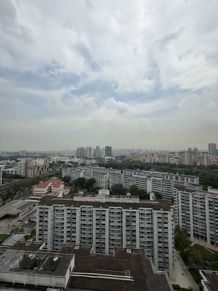 353 Ang Mo Kio Street 32 HDB Flat For Sale at S$ 1,000,000 | PropertyGuru Singapore - Exterior