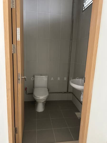 76 Circuit Road, 76 Circuit Road, 538 sqft, Shop / Shophouse For Sale, by Teo Garrick, 500073165 - Bathroom - CommercialGuru.com.sg