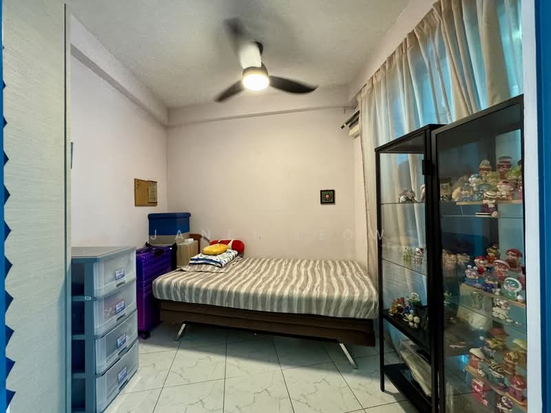 467B Admiralty Drive HDB Flat For Sale at S$ 768,000 | PropertyGuru Singapore - Bedroom 4 