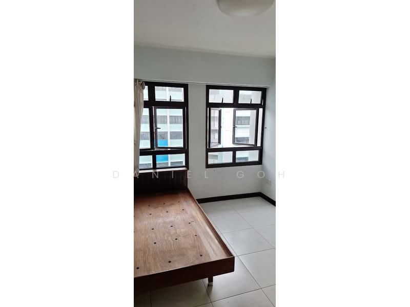220B Bedok Central HDB Flat For Sale at S$ 1,000,000 | PropertyGuru Singapore - Bedroom