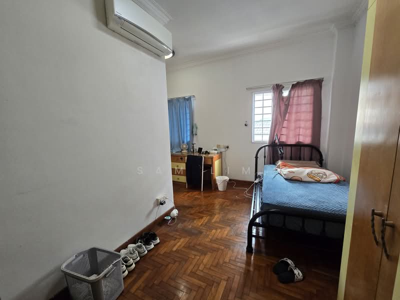 Westville, 51 Westwood Walk, 5 Bedrooms, 2,800 sqft, Semi-Detached House For Rent, by Sam Lim, 500073218 - Bedroom - PropertyGuru.com.sg