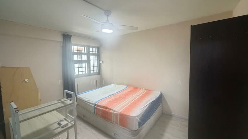 27 Toa Payoh East HDB Flat For Sale at S$ 398,000 | PropertyGuru Singapore - Bedroom