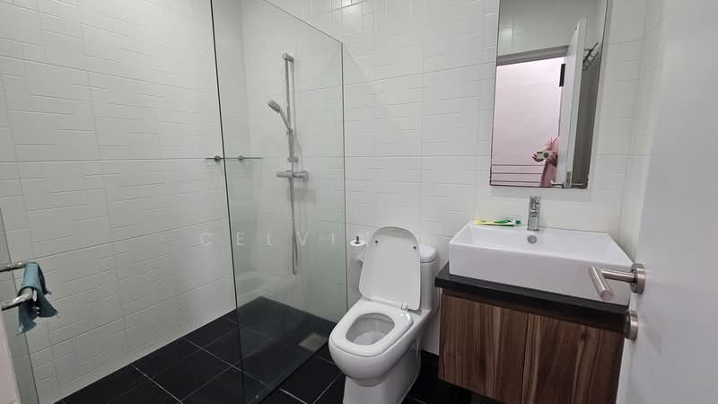 Bedok terrace, Bedok terrace, 4 Bedrooms, 2,500 sqft, Terraced House For Rent, by Celvin Tan, 500073225 - Bathroom - PropertyGuru.com.sg