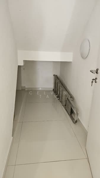 Bedok terrace, Bedok terrace, 4 Bedrooms, 2,500 sqft, Terraced House For Rent, by Celvin Tan, 500073225 - Corridor - PropertyGuru.com.sg