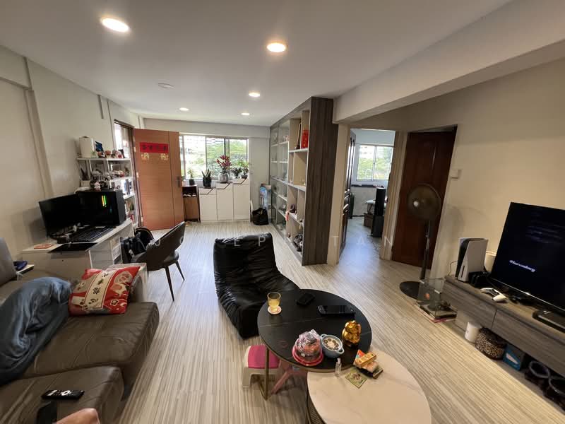 546 Bedok North Street 3 HDB Flat For Sale at S$ 578,888 | PropertyGuru Singapore - Living Room