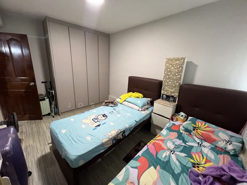 546 Bedok North Street 3 HDB Flat For Sale at S$ 578,888 | PropertyGuru Singapore - Bedroom