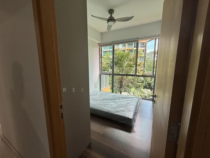 The Glades Condominium For Sale at S$ 1,898,000 | PropertyGuru Singapore - Bedroom 2 