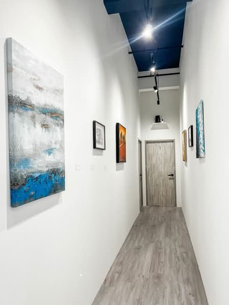 A'Posh BizHub, 1 Yishun industrial Street 1, 1,421 sqft, Light Industrial (B1) For Sale, by Andrew Yek, 500073236 - Corridor - CommercialGuru.com.sg