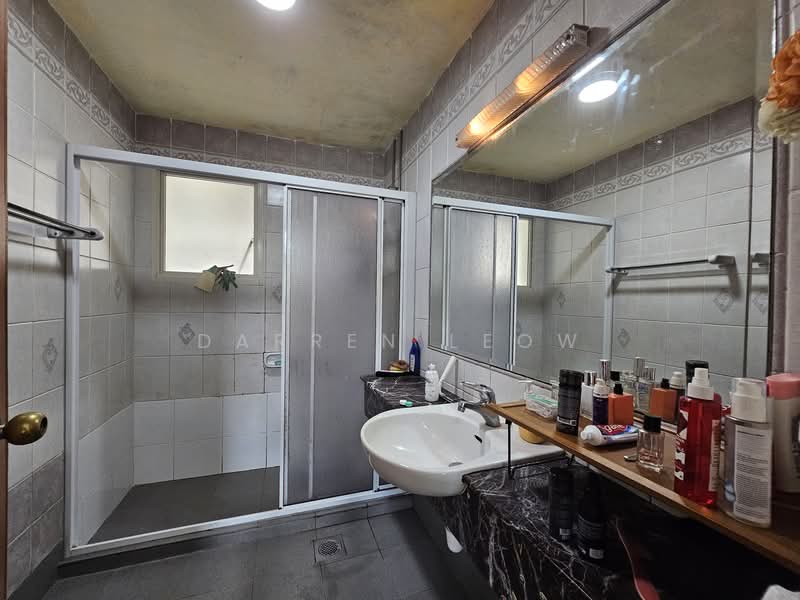 Parbury Hill Condominium Condominium For Sale at S$ 1,688,000 | PropertyGuru Singapore - Bathroom