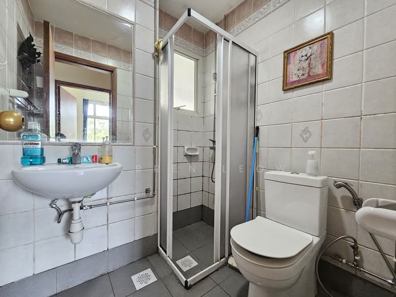 Parbury Hill Condominium Condominium For Sale at S$ 1,688,000 | PropertyGuru Singapore - Bathroom