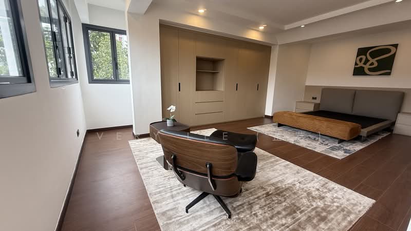 D28 semi detached Yio Chu Kang Seletar Hills renovated Semi-Detached House For Sale at S$ 6,700,000 | PropertyGuru Singapore - Bedroom