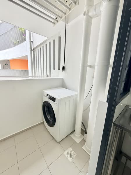 308C Punggol Walk, 308C Punggol Walk, 3 Bedrooms, 990 sqft, HDB Flat For Rent, by Regina Huang, 500073263 - Balcony - PropertyGuru.com.sg