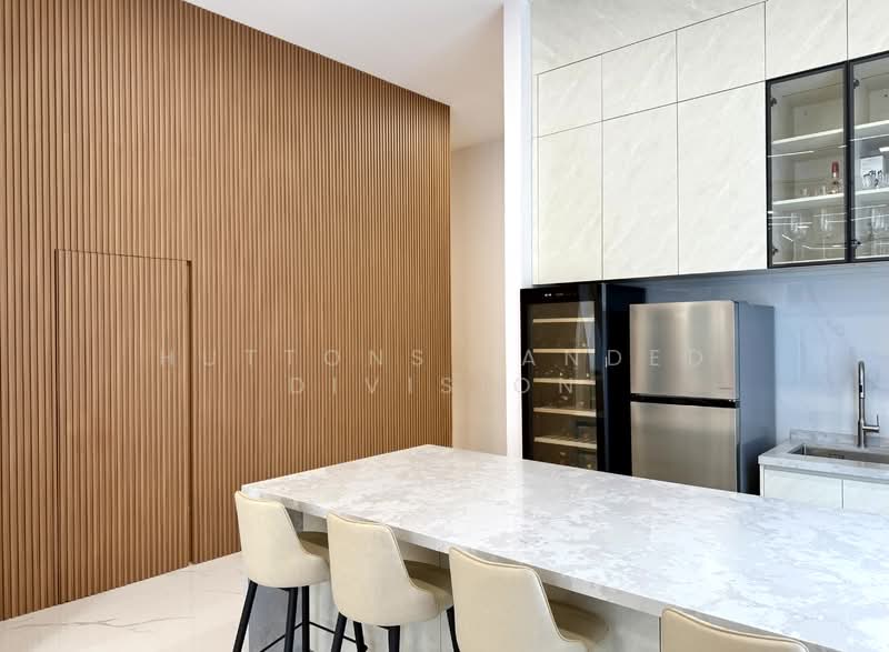 Better-than-new HUGE Semi-D with 7+1 Rooms and Lift at Serangoon Gardens Semi-Detached House For Sale at S$ 9,980,000 | PropertyGuru Singapore - Kitchen