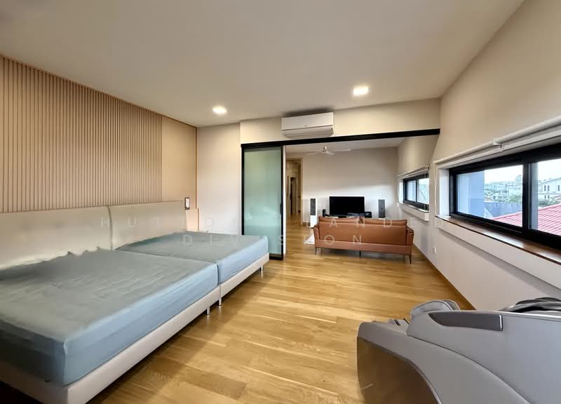 Better-than-new HUGE Semi-D with 7+1 Rooms and Lift at Serangoon Gardens Semi-Detached House For Sale at S$ 9,980,000 | PropertyGuru Singapore - Bedroom