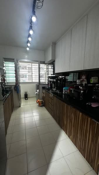 505B Yishun Street 51 HDB Flat For Sale at S$ 570,000 | PropertyGuru Singapore - Kitchen
