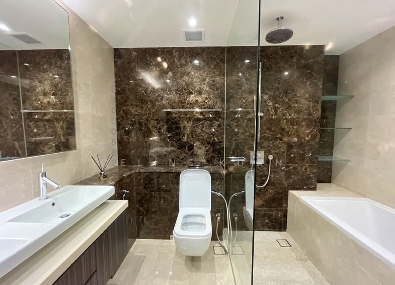 Greenwood Mews Cluster House For Sale at S$ 4,170,042 | PropertyGuru Singapore - Bathroom