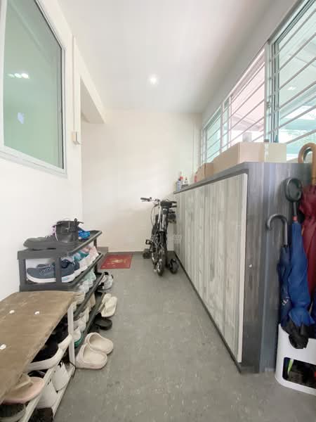 640 Hougang Avenue 8 HDB Flat For Sale at S$ 1,028,000 | PropertyGuru Singapore - Entrance