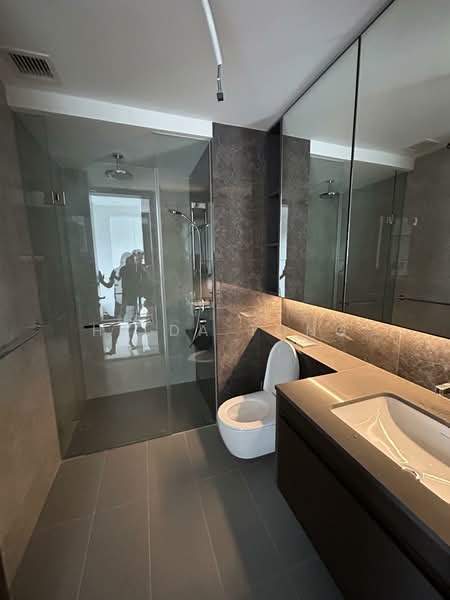 Tembusu Grand, 94 Jalan Tembusu, 1 Bedroom, 527 sqft, Condominium For Rent, by Hilda Tong, 500073299 - Bathroom - PropertyGuru.com.sg