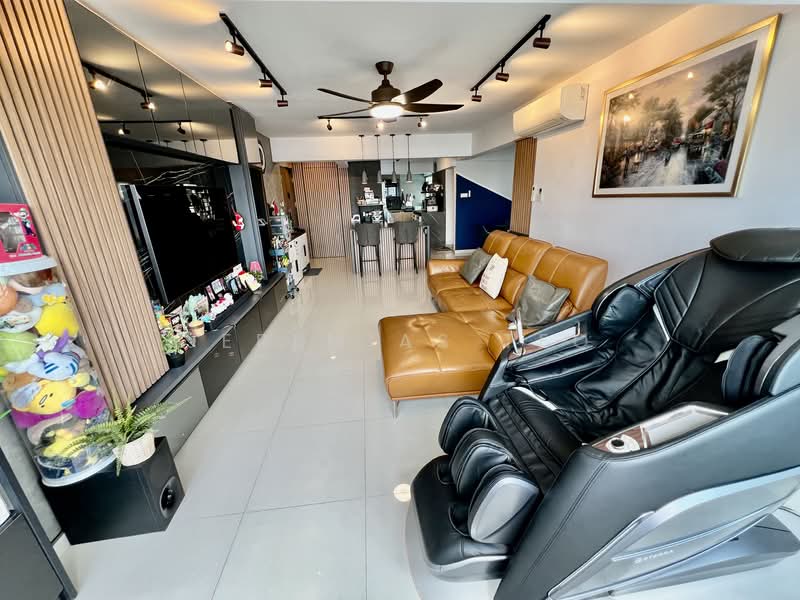 506 Bedok North Avenue 3 HDB Flat For Sale at S$ 850,000 | PropertyGuru Singapore - Living
