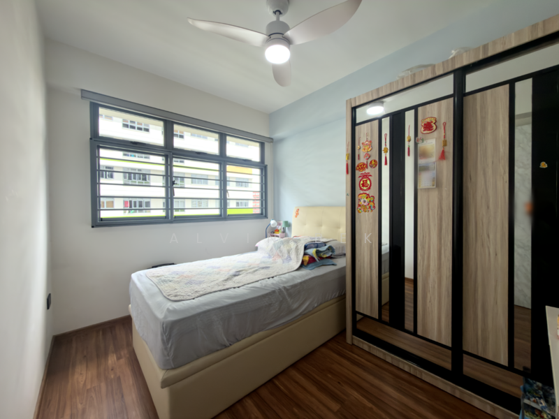 620A Tampines Street 61 HDB Flat For Sale at S$ 788,888 | PropertyGuru Singapore - Bedroom