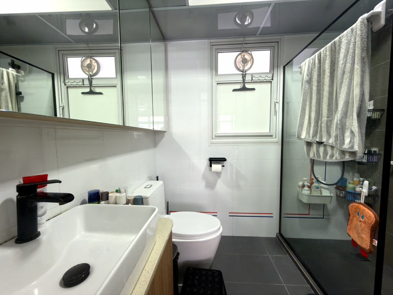 620A Tampines Street 61 HDB Flat For Sale at S$ 788,888 | PropertyGuru Singapore - Bathroom
