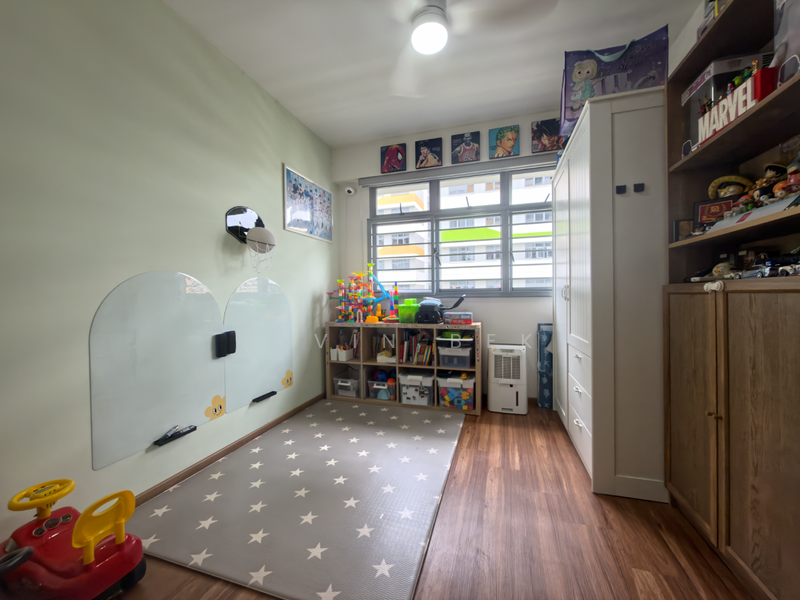 620A Tampines Street 61 HDB Flat For Sale at S$ 788,888 | PropertyGuru Singapore - Bedroom