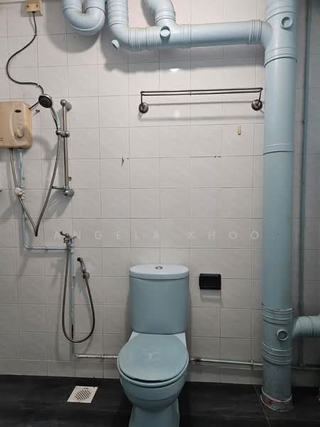 501 Jelapang Road, 501 Jelapang Road, 3 Bedrooms, 1,076 sqft, HDB Flat For Rent, by Angela Khoo, 500073317 - Bathroom - PropertyGuru.com.sg