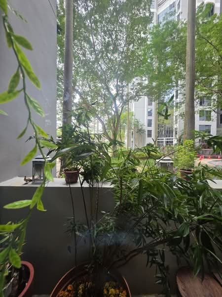 The Bayshore Condominium For Sale at S$ 1,400,000 | PropertyGuru Singapore - Balcony