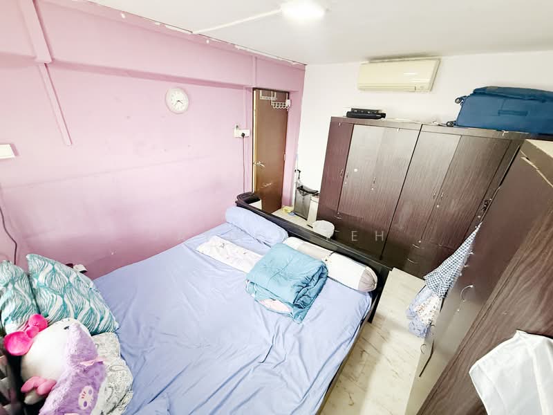 22 Sin Ming Road HDB Flat For Sale at S$ 385,000 | PropertyGuru Singapore - Bedroom