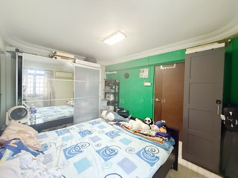 22 Sin Ming Road HDB Flat For Sale at S$ 385,000 | PropertyGuru Singapore - Bedroom