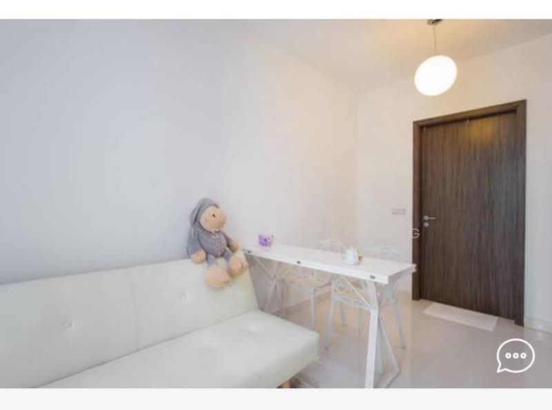 Parc Rosewood Condominium For Sale at S$ 708,888 | PropertyGuru Singapore - Living Room