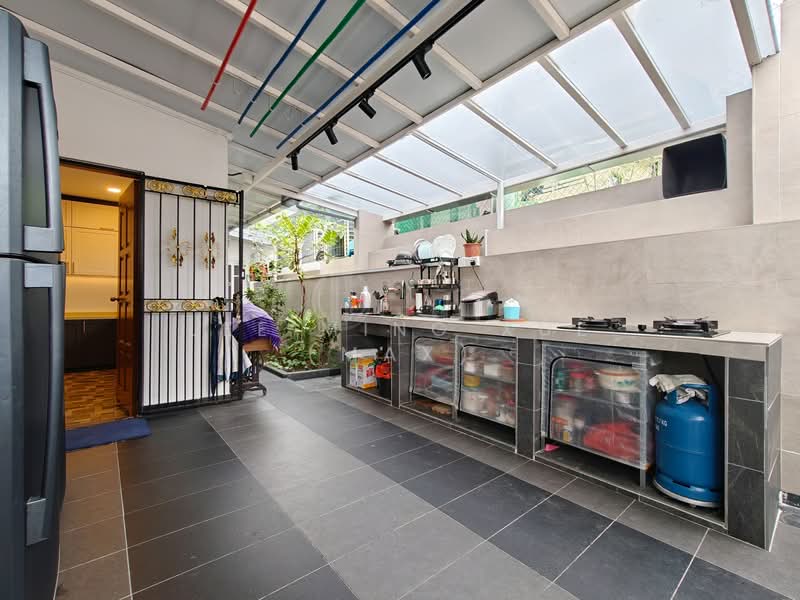 ❤️GIANT⚡️ Rare Freehold Renovated Semi-D in Seletar Hills Semi-Detached House For Sale at S$ 6,500,000 | PropertyGuru Singapore - Kitchen