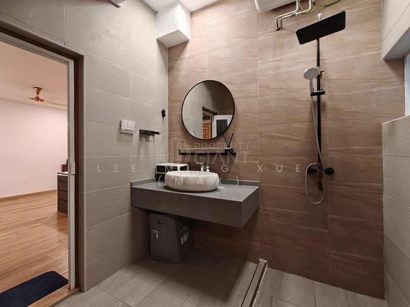 ❤️GIANT⚡️ Rare Freehold Renovated Semi-D in Seletar Hills Semi-Detached House For Sale at S$ 6,500,000 | PropertyGuru Singapore - Bathroom