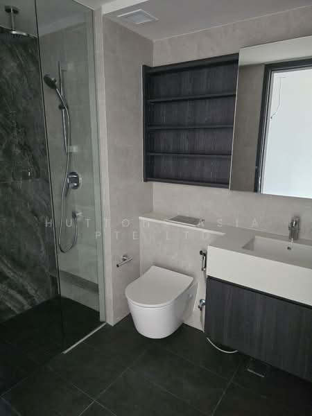 Gems Ville Condominium For Sale at S$ 2,138,000 | PropertyGuru Singapore - Bathroom
