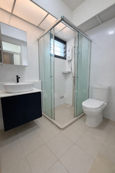 96 Dawson Road HDB Flat For Sale at S$ 1,480,000 | PropertyGuru Singapore - Bathroom