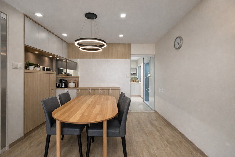 568 Hougang Street 51, 568 Hougang Street 51, 3 Bedrooms, 1,055 sqft, HDB Flat For Sale, by Ronnie Tan, 500073386 - Dining Room - PropertyGuru.com.sg