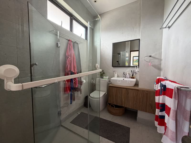 ⭐ Corner Terrace 1KM to RGPS NYPS - Move In Condition! ⭐ Corner Terrace For Sale at S$ 8,500,000 | PropertyGuru Singapore - Bathroom