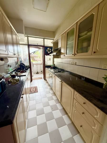 Changi Court Condominium For Sale at S$ 1,280,000 | PropertyGuru Singapore - Kitchen