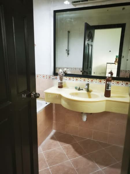 Westville, Westwood Terrace, Room Rental, 200 sqft, Terraced House For Rent, by Mandy Hsieh, 500073406 - Bathroom - PropertyGuru.com.sg