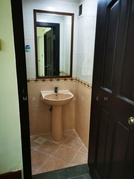 Westville, Westwood Terrace, Room Rental, 200 sqft, Terraced House For Rent, by Mandy Hsieh, 500073406 - Bathroom - PropertyGuru.com.sg