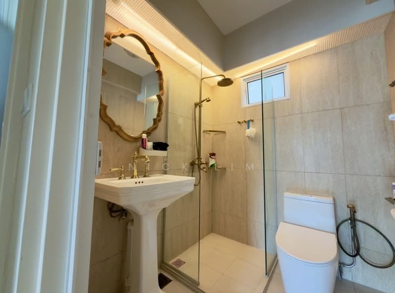 450 Yishun Ring Road HDB Flat For Sale at S$ 600,000 | PropertyGuru Singapore - Bathroom