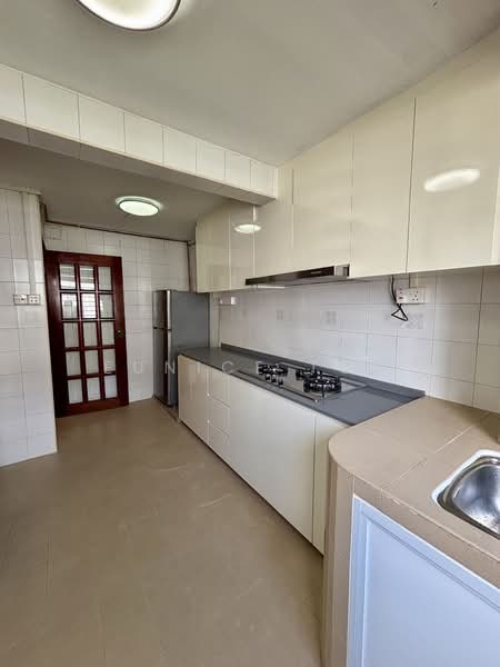 169 Stirling Road, 169 Stirling Road, 2 Bedrooms, 753 sqft, HDB Flat For Rent, by Eunice Toh, 500073435 - Kitchen - PropertyGuru.com.sg