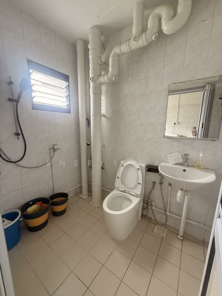 664C Jurong West Street 64, 664C Jurong West Street 64, Room Rental, 100 sqft, HDB Flat For Rent, by Sherly Wai, 500073439 - Bathroom - PropertyGuru.com.sg